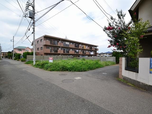 Local photos, including front road. Nishitokyo Mukodai-cho 2-chome, contact road