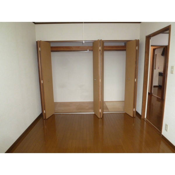 Receipt. Storage lot