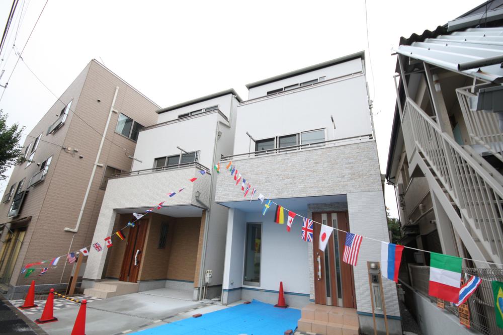 Local appearance photo. Local (10 May 2013) Shooting