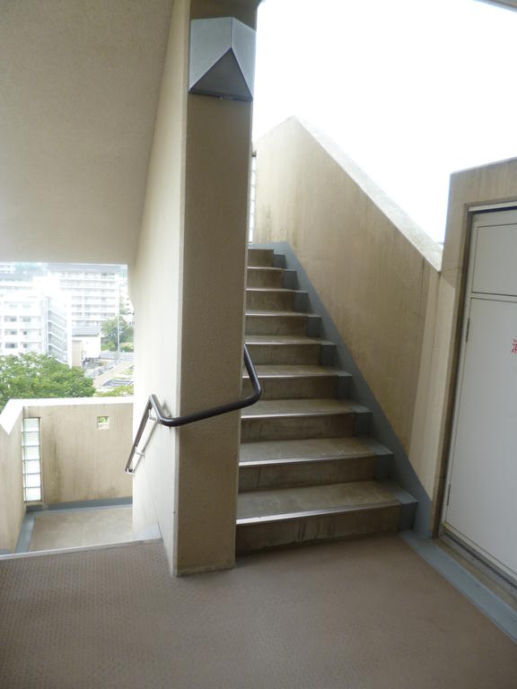 Other common areas. Stairs