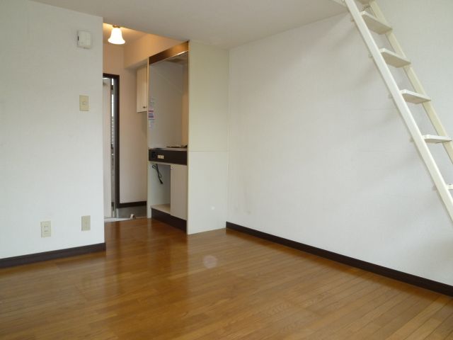 Living and room. From the veranda side.