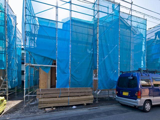 Local photos, including front road. Local (10 May 2013) Shooting