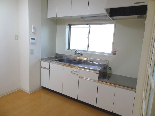 Kitchen. Sink is also still shiny!