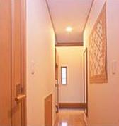 Construction ・ Construction method ・ specification. JIS of JIS standard, which is the most stringent standards in the country, JAS both F ☆ ☆ ☆ ☆ Use low-formaldehyde wood and building materials, which are ranked in, Etc. In addition to the construction of the wallpaper to ensure the use of Nonhorumu adhesive, Kept clean indoor air environment, We are health-conscious.