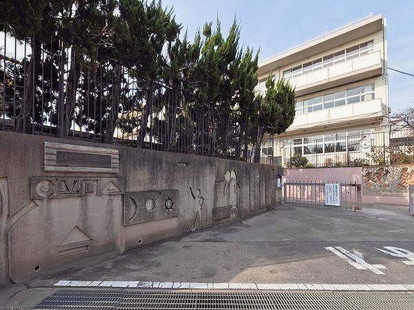 Primary school. Nishi Municipal Yato 950m until the second elementary school