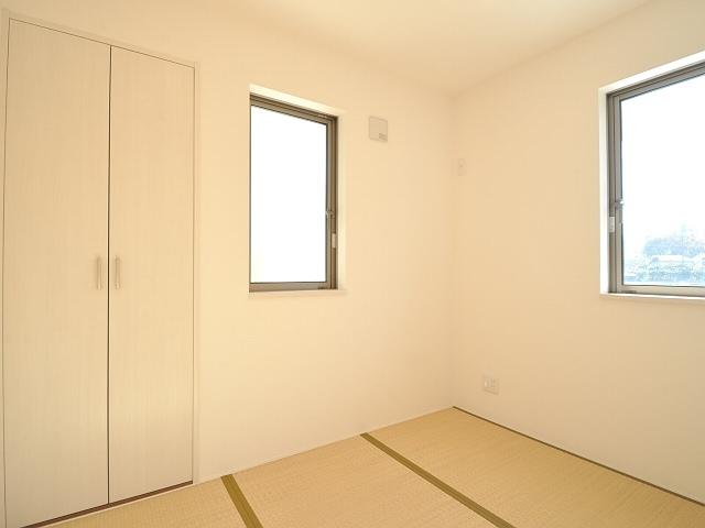 Non-living room. 17 Building Japanese-style room