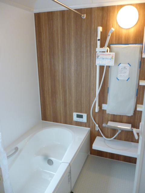 Same specifications photos (Other introspection). Ahead is an image of the finished bathroom.