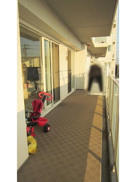 Balcony. Ad Grande Hibarigaoka south balcony