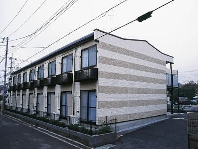 Building appearance. Unnecessary brokerage fees