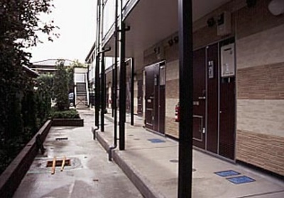 Entrance. Entrance inside