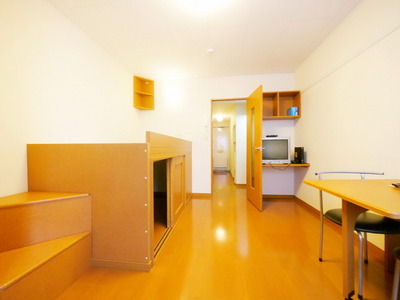 Living and room. Clean rooms