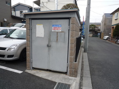 Other. 10m until the garbage storage (Other)