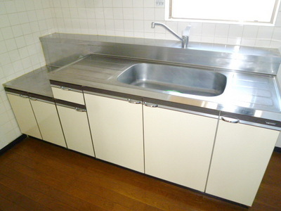 Kitchen. Gas stove installation Allowed