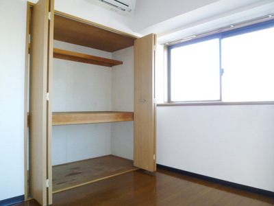 Receipt. Storage space