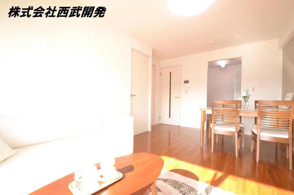 Living. Indoor (11 May 2013) Shooting