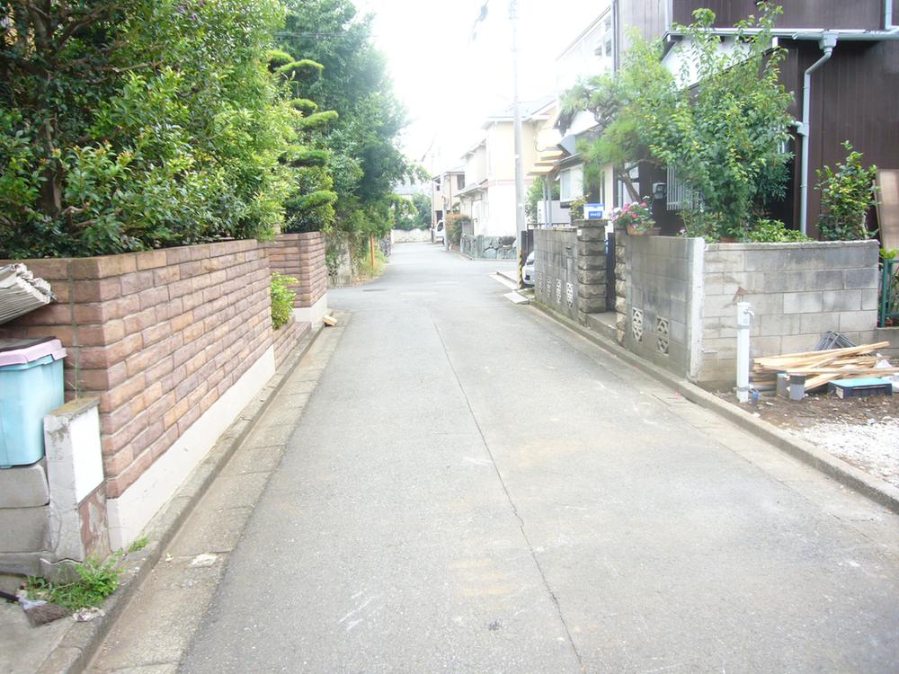 Local photos, including front road. Local (10 May 2013) Shooting