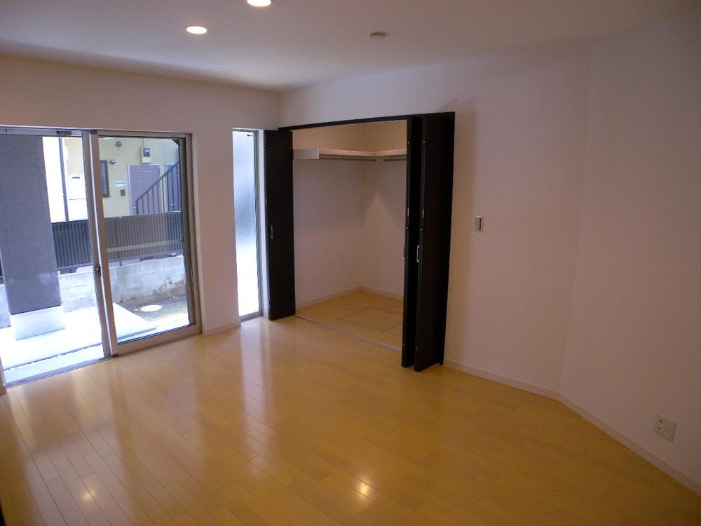 Non-living room. Bedroom