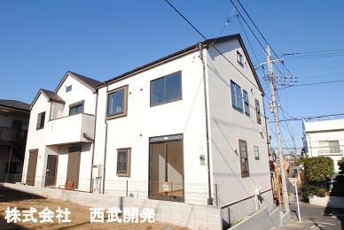 Local appearance photo. Local (12 May 2013) Shooting