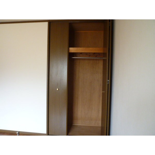 Receipt. Each room storage