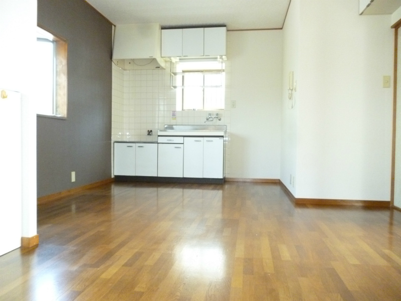 Living and room. ☆ Bright living room ☆