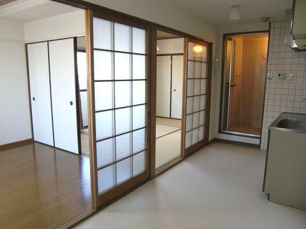 Living and room. Both rooms are good per sun on the south-facing