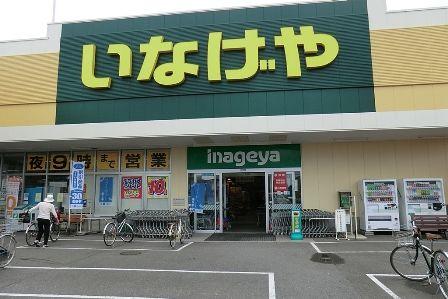 Streets around. Enhancement of the surrounding environment