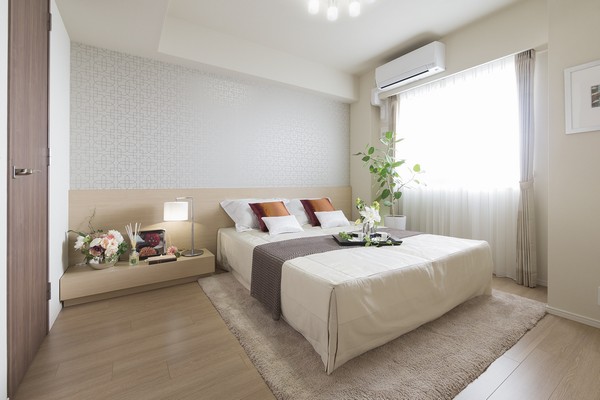 Wide as about 6.7 tatami mats, The master bedroom of recommended Western-style (1). It has also been installed large walk-in closet