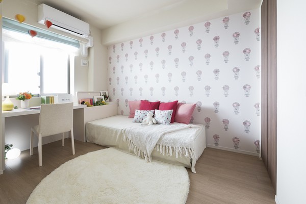 Just say Western-style to the children's room (2). Place a single bed and desk, The lovely coordination