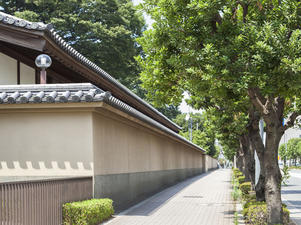 Surrounding environment. Local neighborhood streets (about 350m ・ A 5-minute walk)