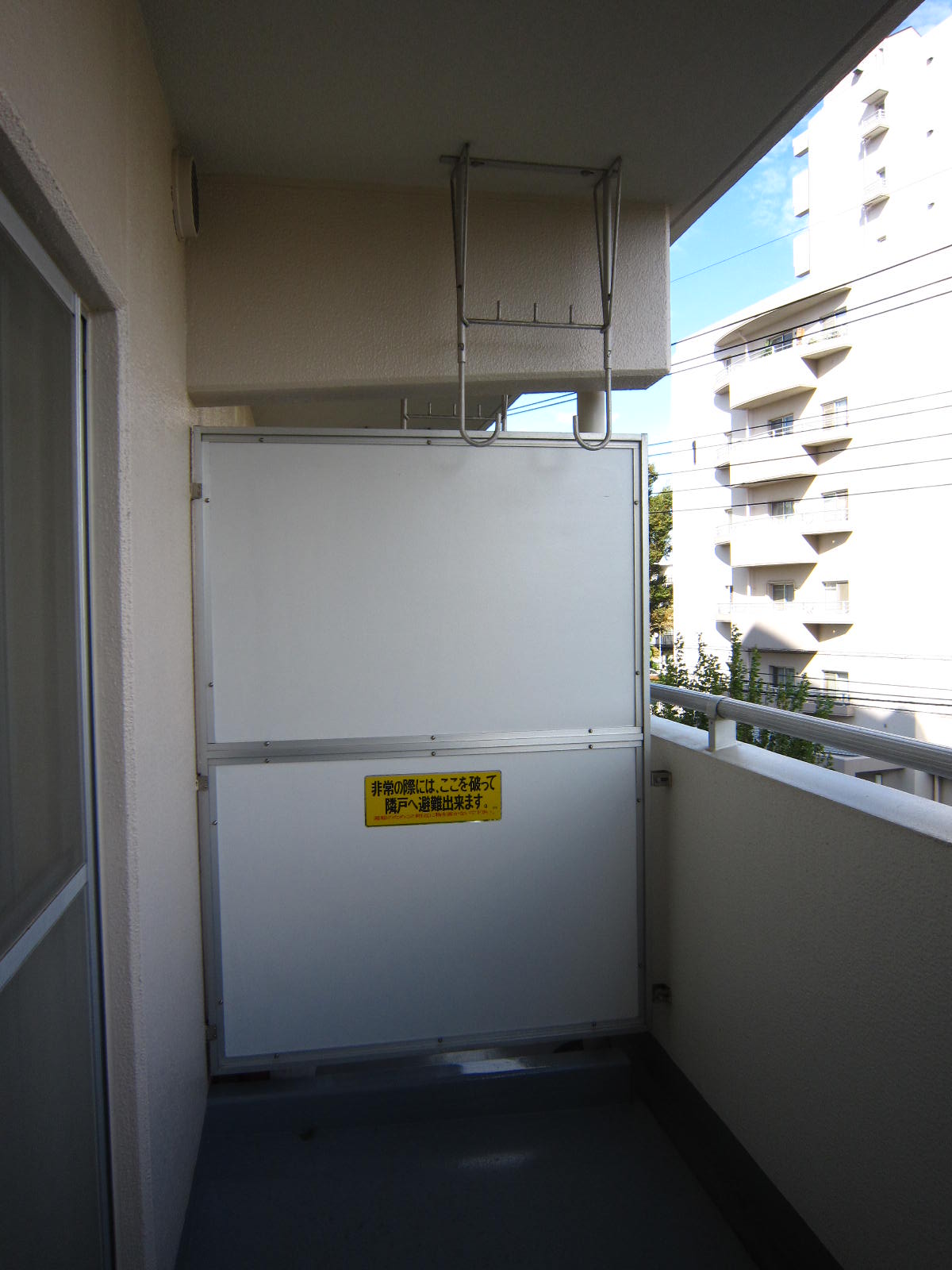 Balcony. Day, Ventilation good