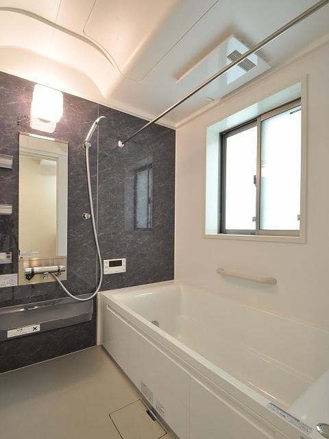 Bathroom. C Building bathroom