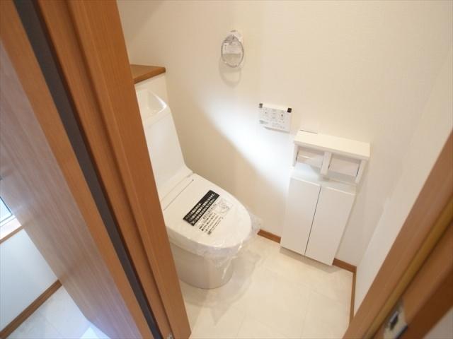 Toilet. Super water-saving type specification. Dirt, Hardly luck hyper Kira Mick processing scratch. 