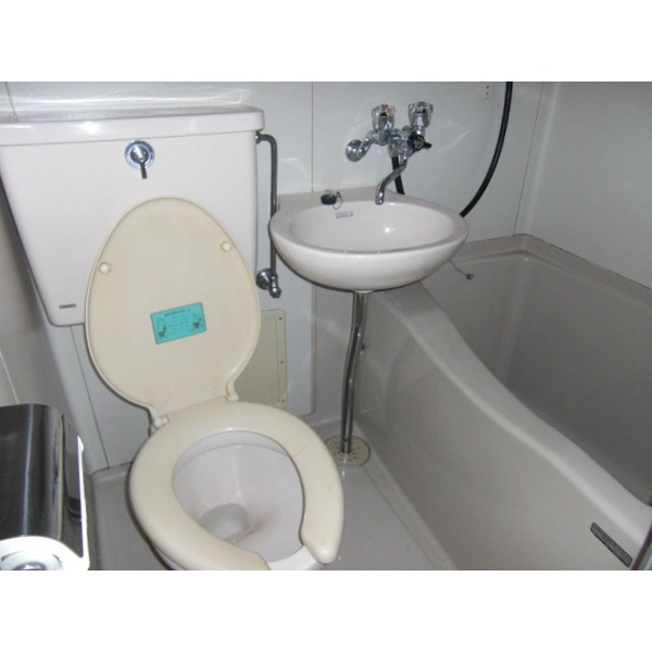 Bath. 3-point unit is