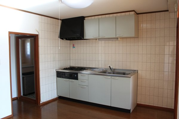 Living and room. The room is the flooring ☆ 