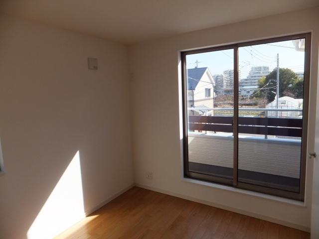 Non-living room. East side Western-style 5.3 Pledge