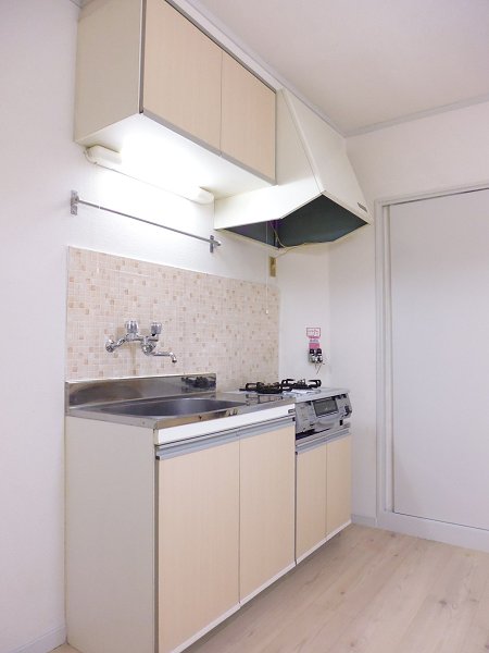 Kitchen. ☆ Two-burner stove is equipped with a kitchen.