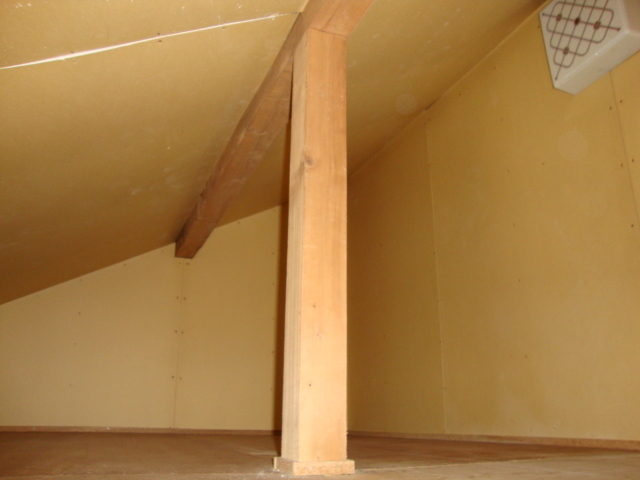 Other room space. Grenier space