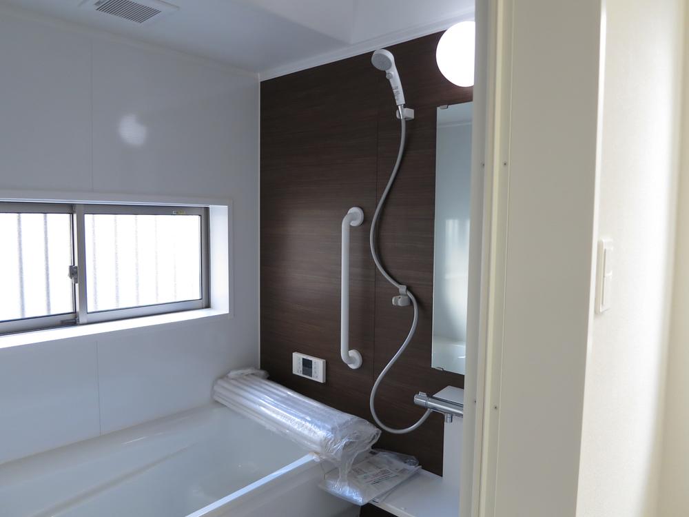 Bathroom. Indoor (11 May 2013) Shooting