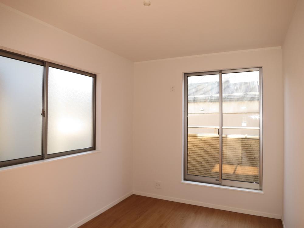 Non-living room. Local (11 May 2013) Shooting