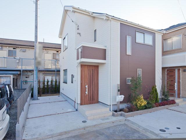 Local appearance photo. Local (12 May 2013) Shooting