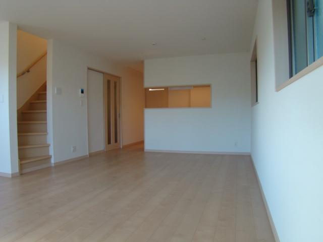 Same specifications photos (living). Same specifications