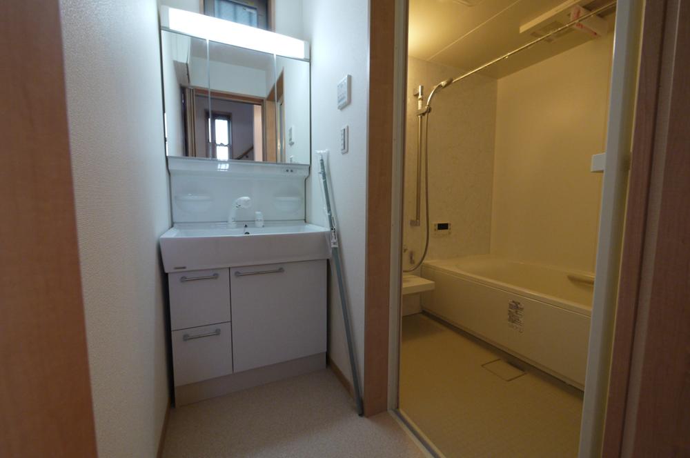 Same specifications photos (Other introspection). Same specifications