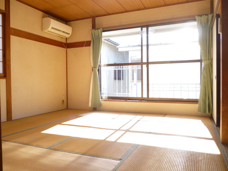 Other room space.  ☆  Bright 8 quires of Japanese-style room  ☆ 