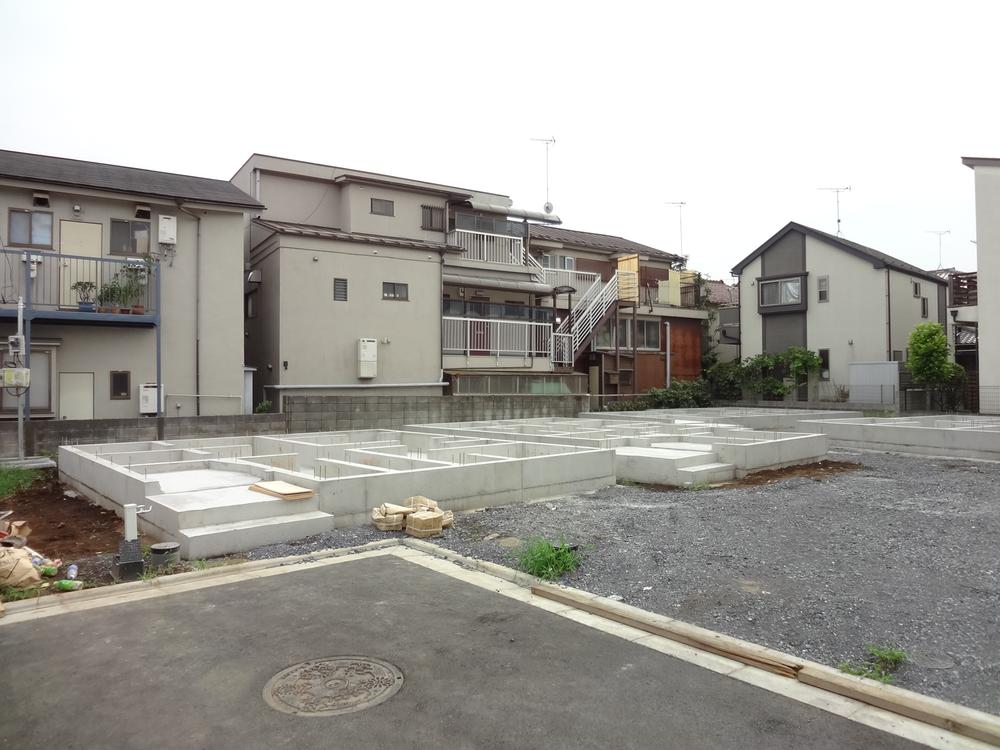 Local photos, including front road. Local (August 2013) Shooting