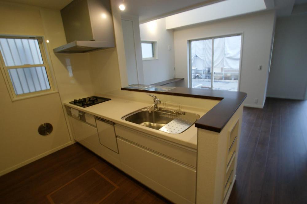 Same specifications photo (kitchen). Kitchen construction cases Dish washing dryer with system Kitchen. Underfloor storage with.