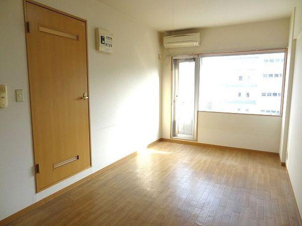 Living and room. This condition in Tanashi north exit station near 1K is no other!