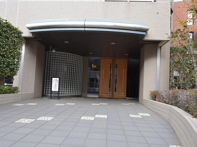 Entrance. Haiseresa Tanashi Garden House Entrance