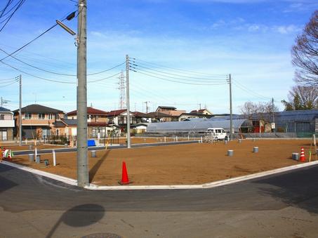 Construction of completed local (December 2013 shooting). 4 section of this sale is, 113.64 sq m  ~ 114.05 sq shaping areas of the compartment of the spread of m just