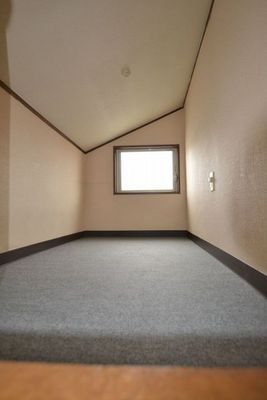 Other room space. loft