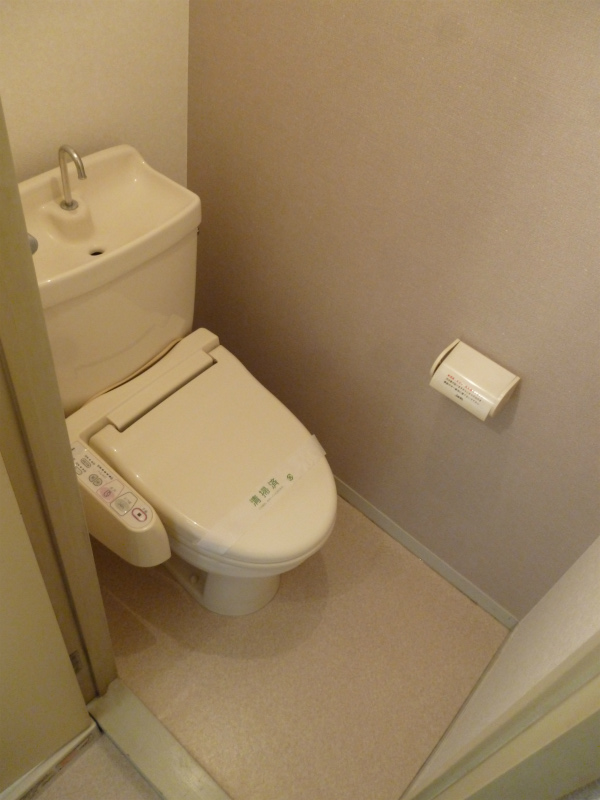 Toilet.  ☆  With warm water washing toilet seat  ☆ 